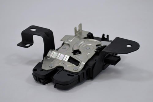 قفل شنطة يمين فوج 2013-2022