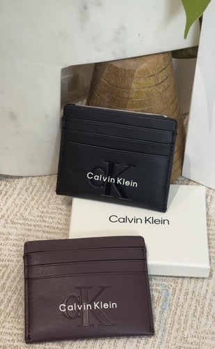 حامل بطاقات كالفن كلاين