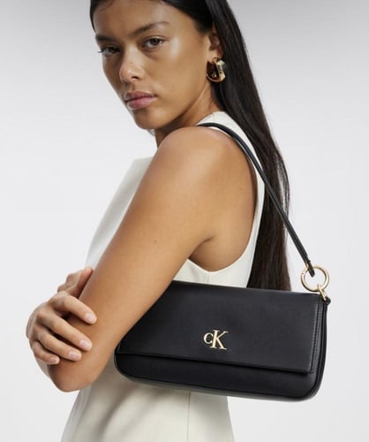 شنطه كالفن كلاين