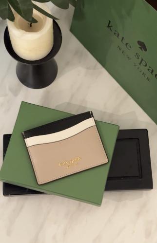 حامل بطاقات كيت سبيد