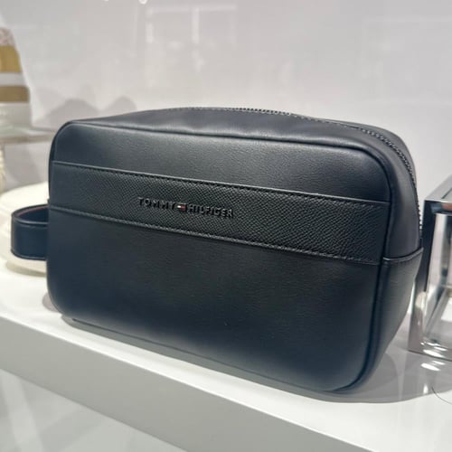 شنطه تومي رجالي