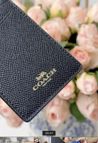 حامل بطاقات كوتش اسود