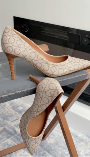 شوز كالفن كلاين