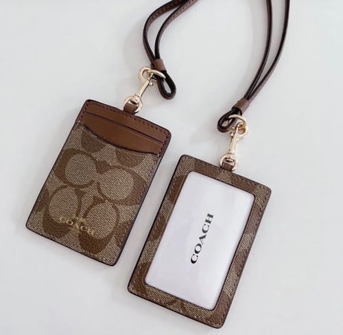 حامل بطاقات كوتش