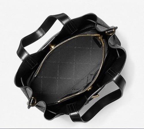 شنطه مايكل كورس