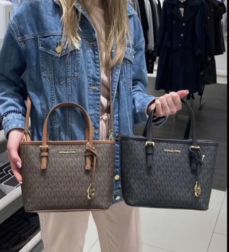 شنطه مايكل كورس بني