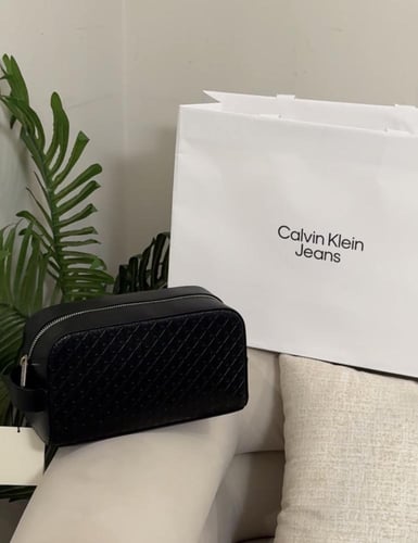 شنطه كالفن كلاين