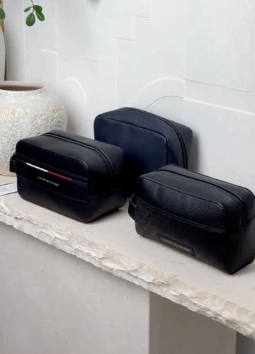 شنطه تومي رجالي