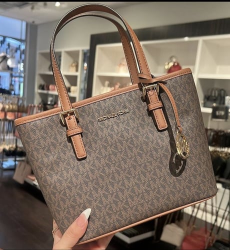 شنطه مايكل كورس بني