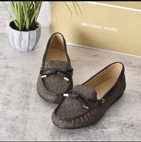 شوز مايكل كورس size 38.