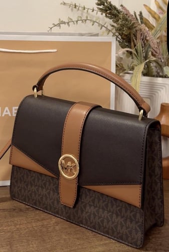 شنطه مايكل كورس بني