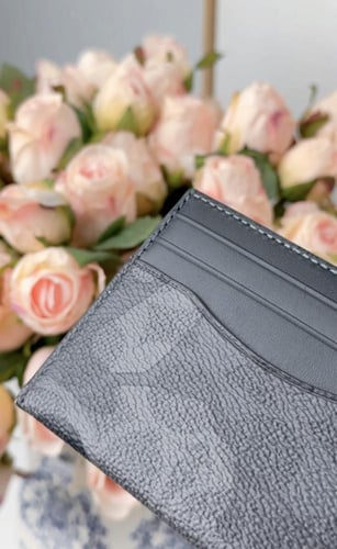 حامل بطاقات رجالي