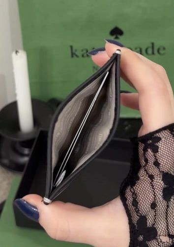 حامل بطاقات كيت سبيد