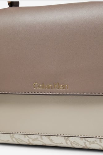 شنطه كالفن كلاين