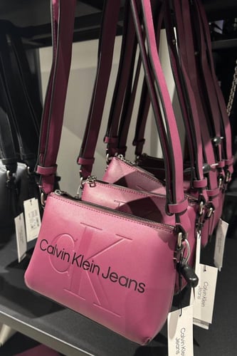 شنطه كالفن كلاين