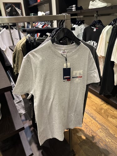 تيشيرت تومي size S