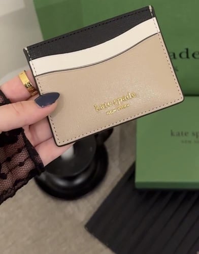 حامل بطاقات كيت سبيد