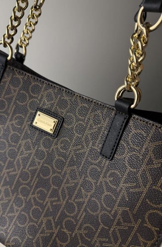 شنطه كالفن كلاين