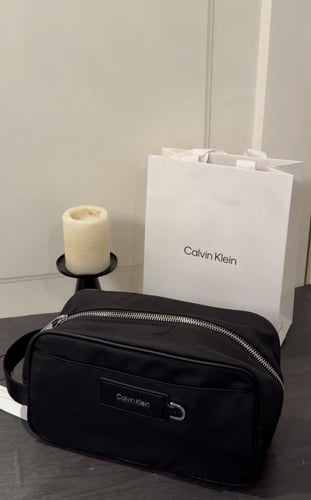 شنطه كالفن كلاين رجاليه