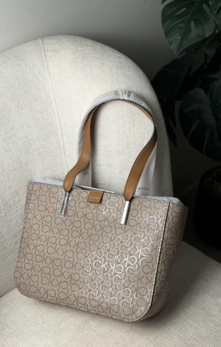 شنطه كالفن كلاين