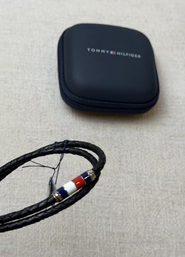 اسوره تومي هيلفجر