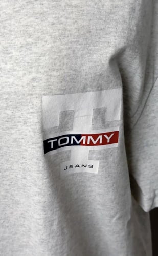تيشيرت تومي size S