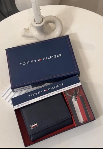 بوكس محفظه تومي هيلفجر