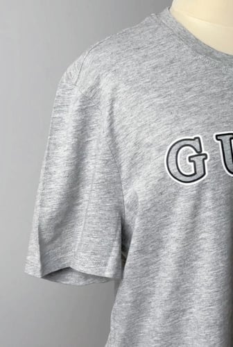 تيشيرتGUESS مقاس S