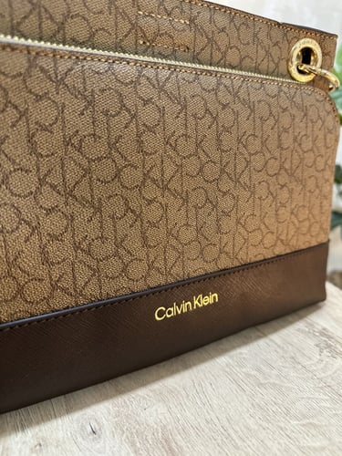 شنطه كالفن كلاين