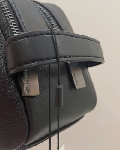 شنطه رجالي كالفن كلاين