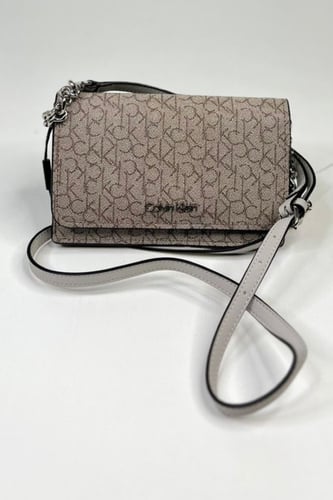 شنطه كالفن كلاين