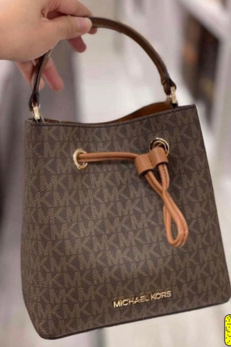 شنطه مايكل كورس