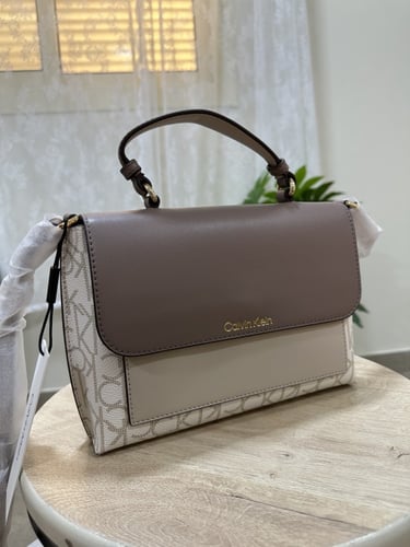 شنطه كالفن كلاين