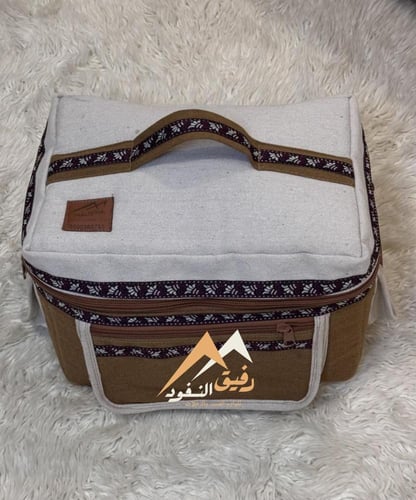 عزبة مطرزة شكل حصري