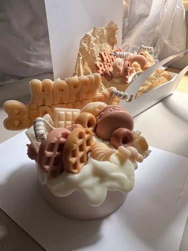 شمعة كيكة HBD