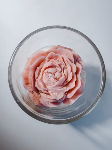 شمعة ساكورا برائحة الكرز الياباني