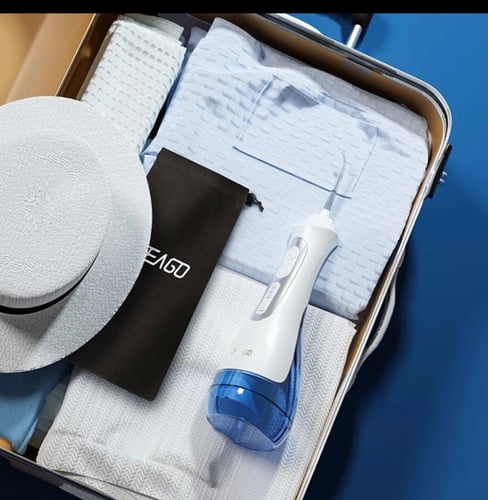 الخيط المائي لتنظيف الاسنان