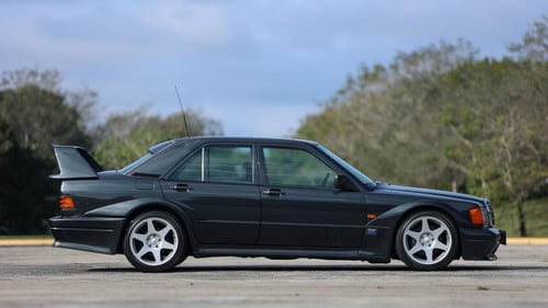 طقم هوبات امامي الماني مرسيدس 201 رقم 2014211512