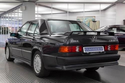 طقم هوبات امامي الماني مرسيدس 201 رقم 2014210812