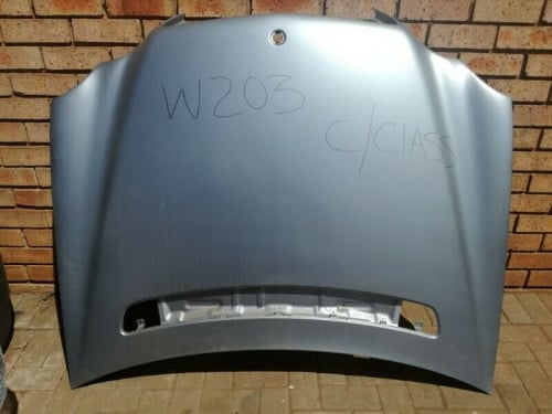 كبوت غطاء محرك تجاري مرسيدس 203