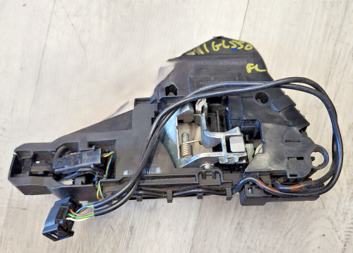 قفل باب أمامي يسار مستعمل مرسيدس رقم 1647600934