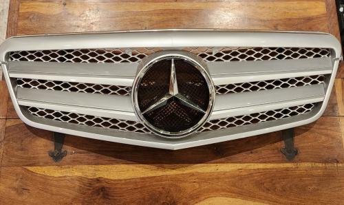 شبك أمامي تجاري مرسيدس 212 إيه أم جي نجمة