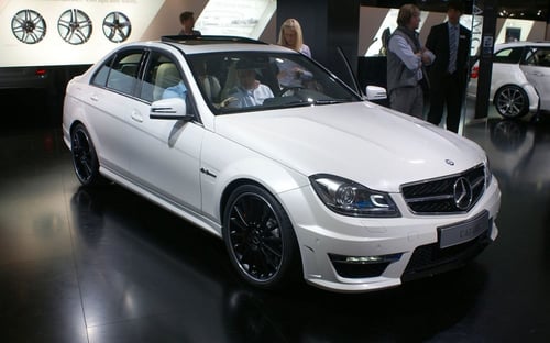 صدام أمامي تجاري مرسيدس 204 AMG