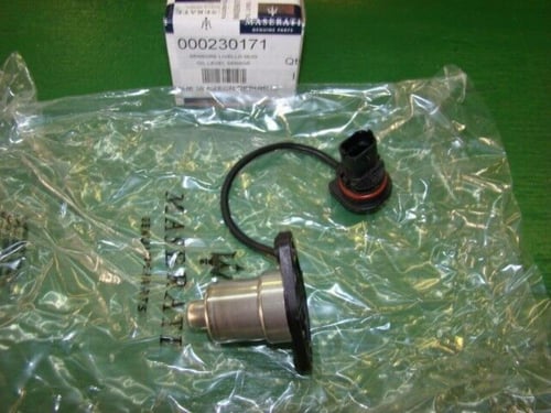 حساس ضغط الزيت مازراتي رقم 000230171