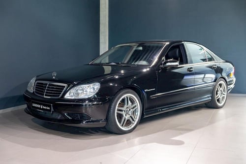 بطانة مكينة علوية يمين مرسيدس 220 رقم 2205243030