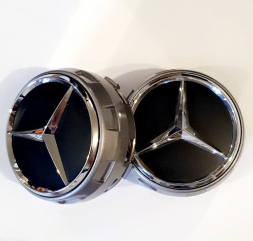 طاسة جنط مرسيدس أسود مع تيتانيوم