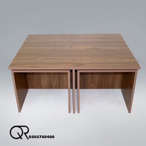 طاولة قهوة رئيسية مع 4 طاولات خدمة