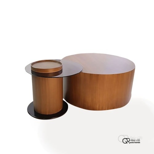 طاولة رئيسية مع خدمة