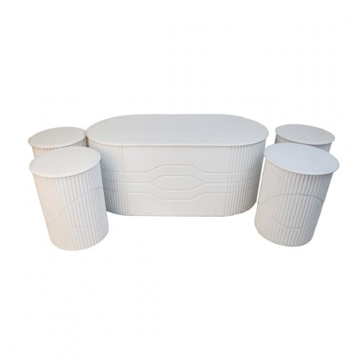 طاولة رئيسية مع 4 خدمة