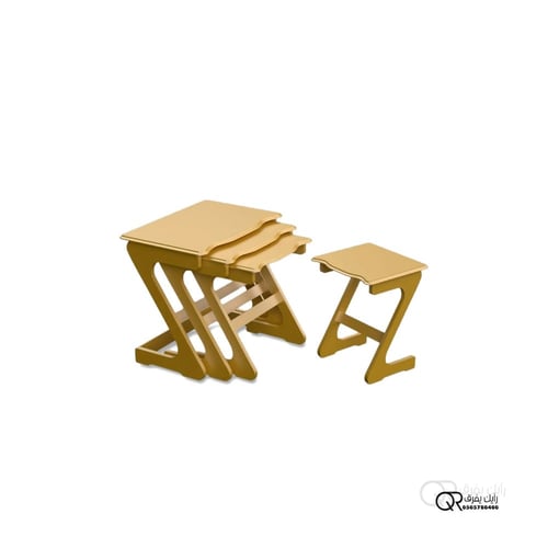 طاولة خدمة من أربع قطع ذات طابع أندلسي